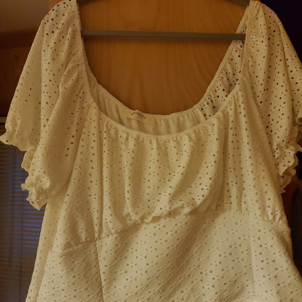 A Beautiful Soul White Crop Blouse